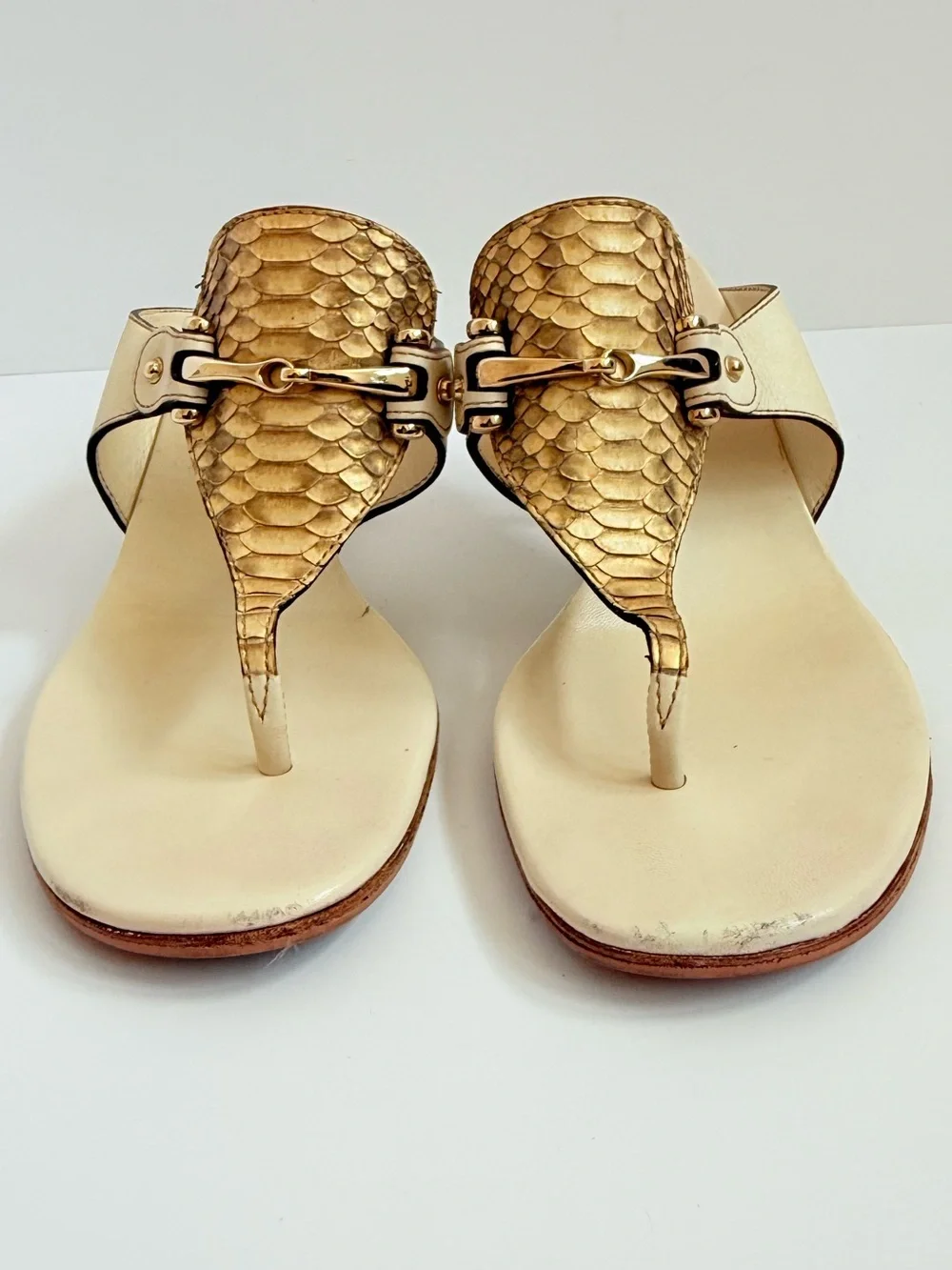 GUCCI Vintage Horsebit Python Leather Thong Sandals Ivory Gold Y2K Heels 8B